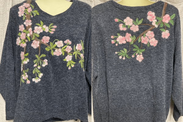 羊毛刺繍、セーターに桜模様